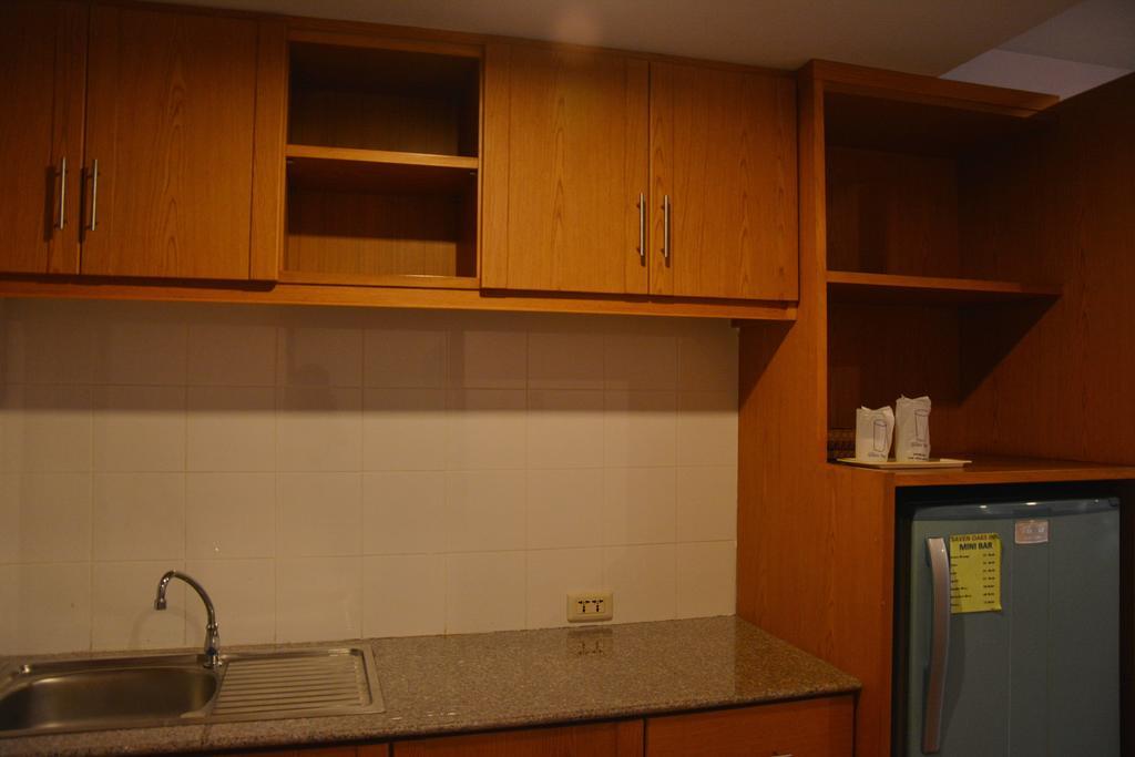 Seven Oaks Inn Jomtien Beach Δωμάτιο φωτογραφία