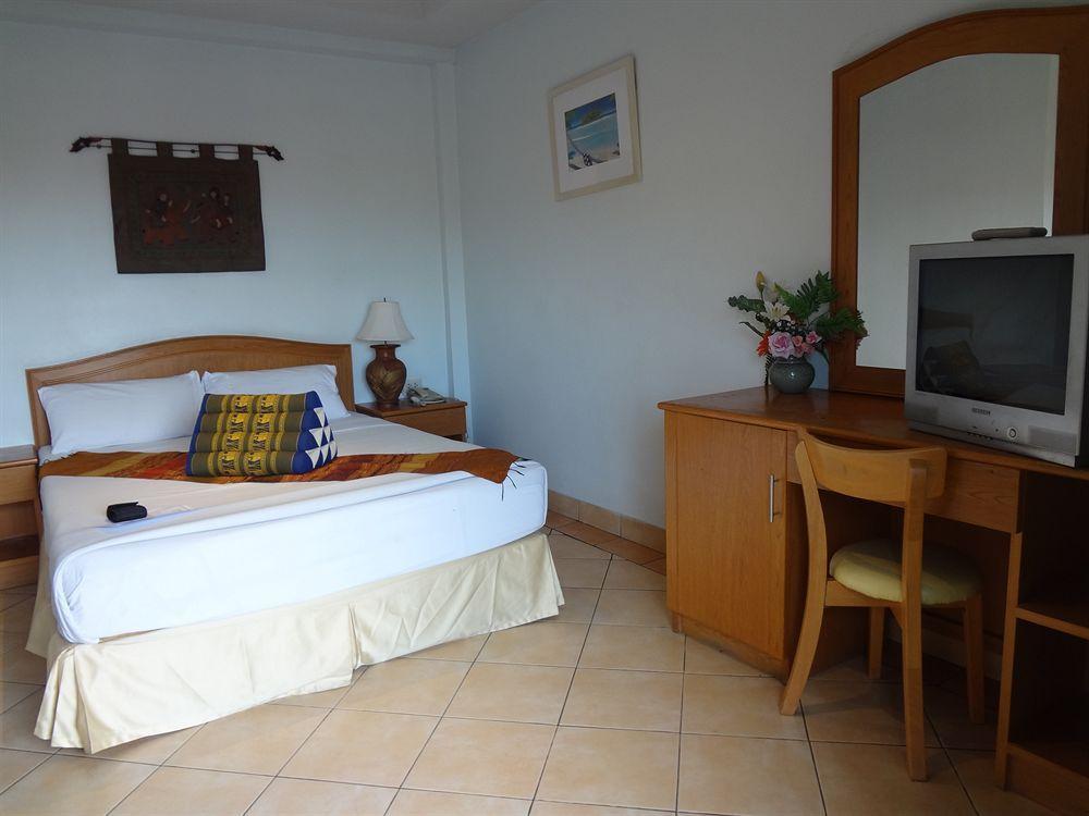 Seven Oaks Inn Jomtien Beach Εξωτερικό φωτογραφία