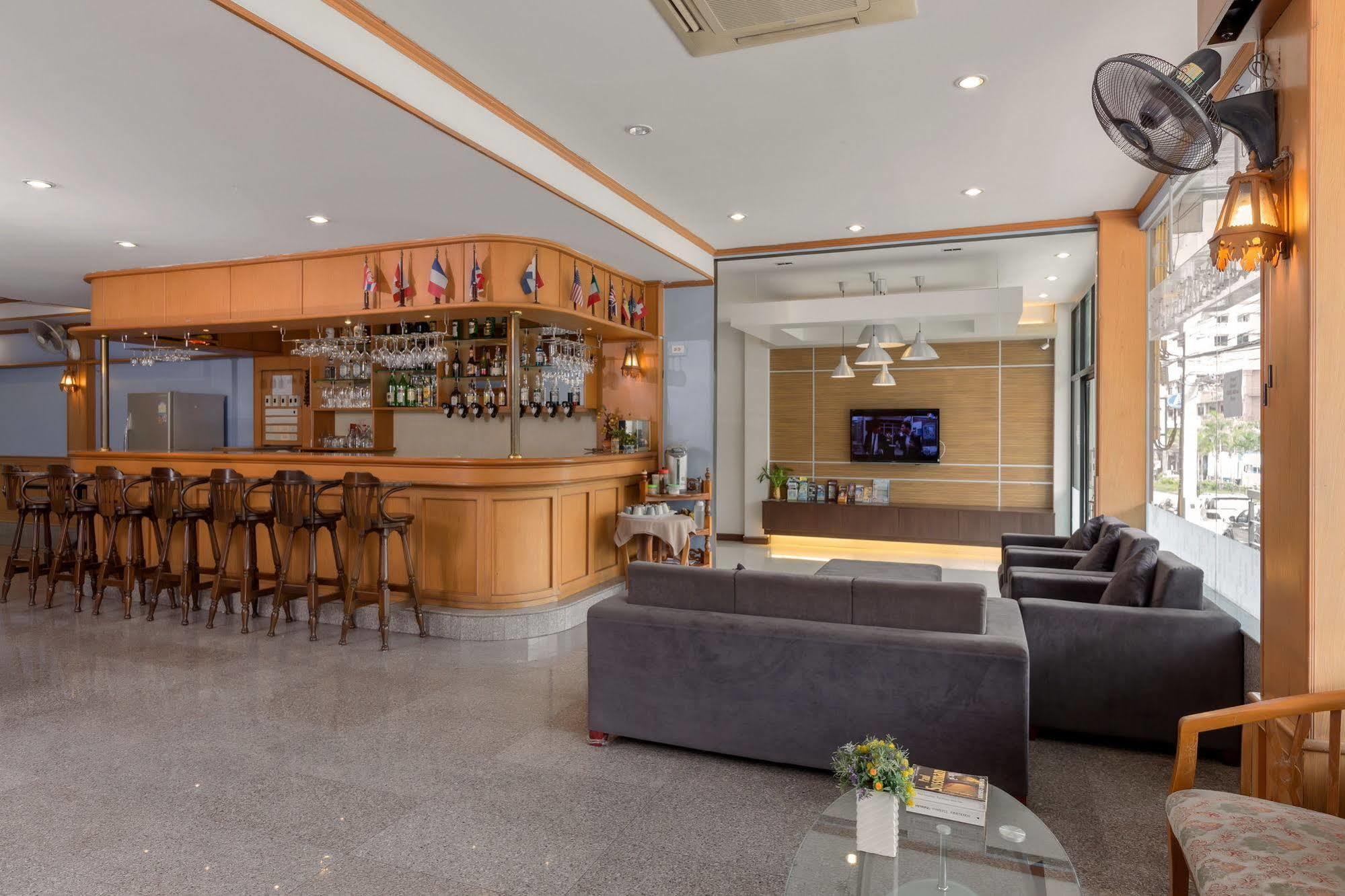 Seven Oaks Inn Jomtien Beach Εξωτερικό φωτογραφία