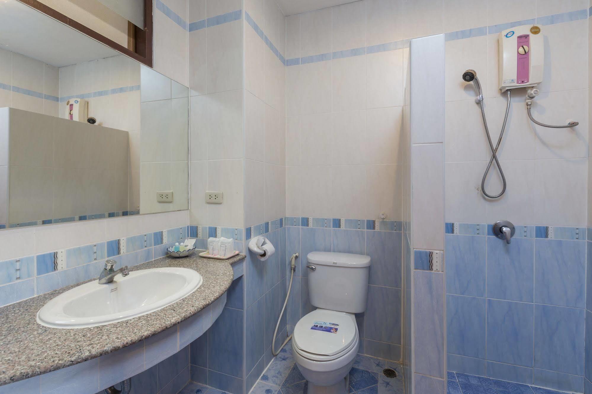 Seven Oaks Inn Jomtien Beach Εξωτερικό φωτογραφία